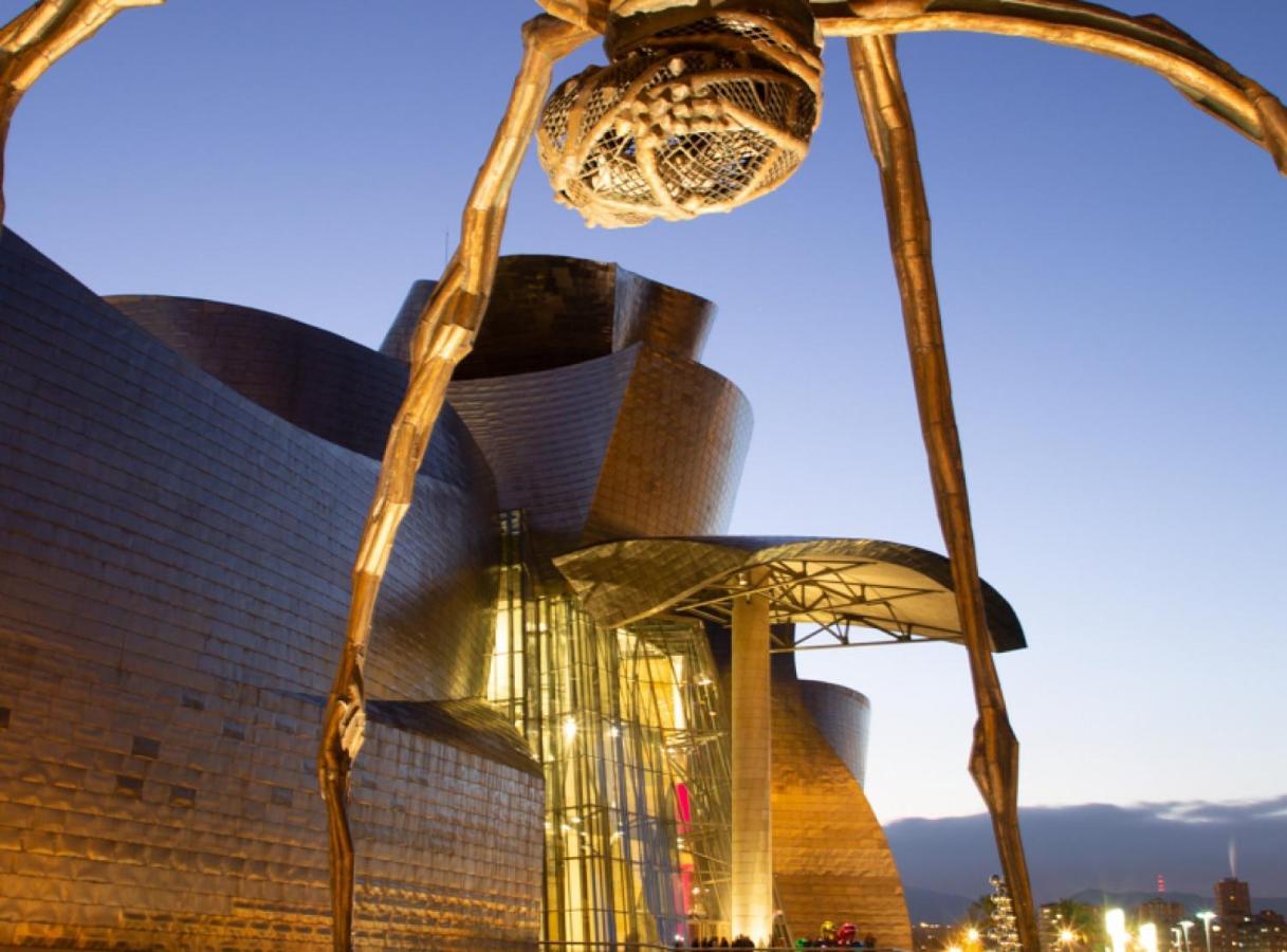 Clasico Y Funcional Vivienda Turistica Centro Bilbao Bilbau Exterior foto