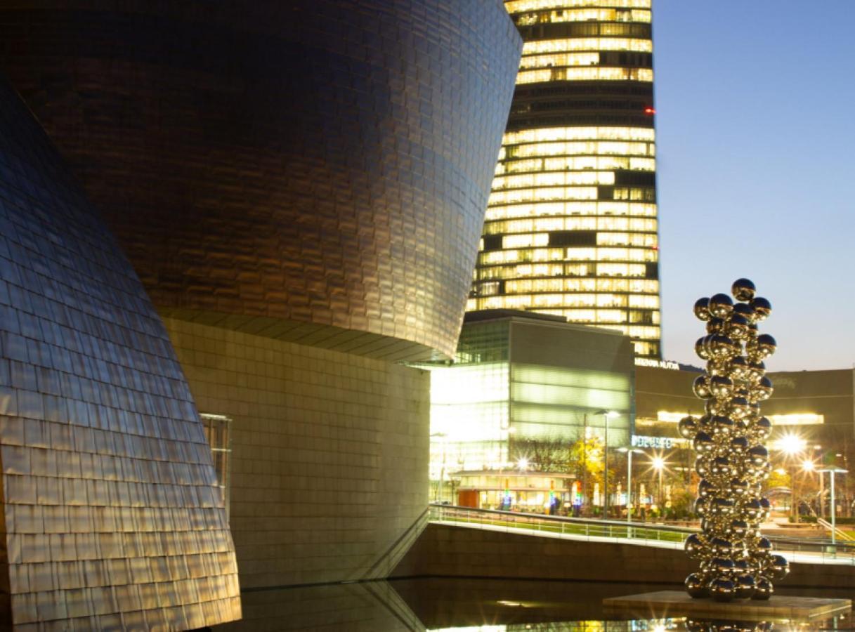 Clasico Y Funcional Vivienda Turistica Centro Bilbao Bilbau Exterior foto